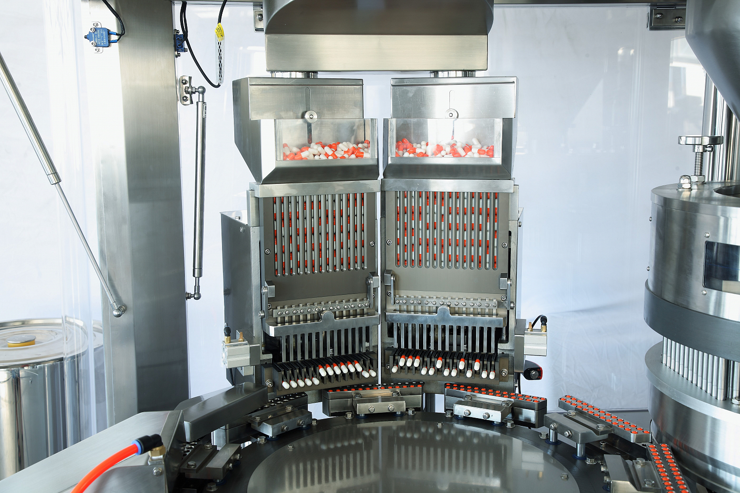 Автоматический порошковый капсулятор NJP 3200